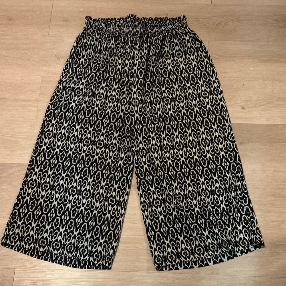 Rose & Olive Black and White Wide Leg Pants